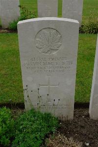 Etaples Military Cemetery - MacKenzie, Melvin